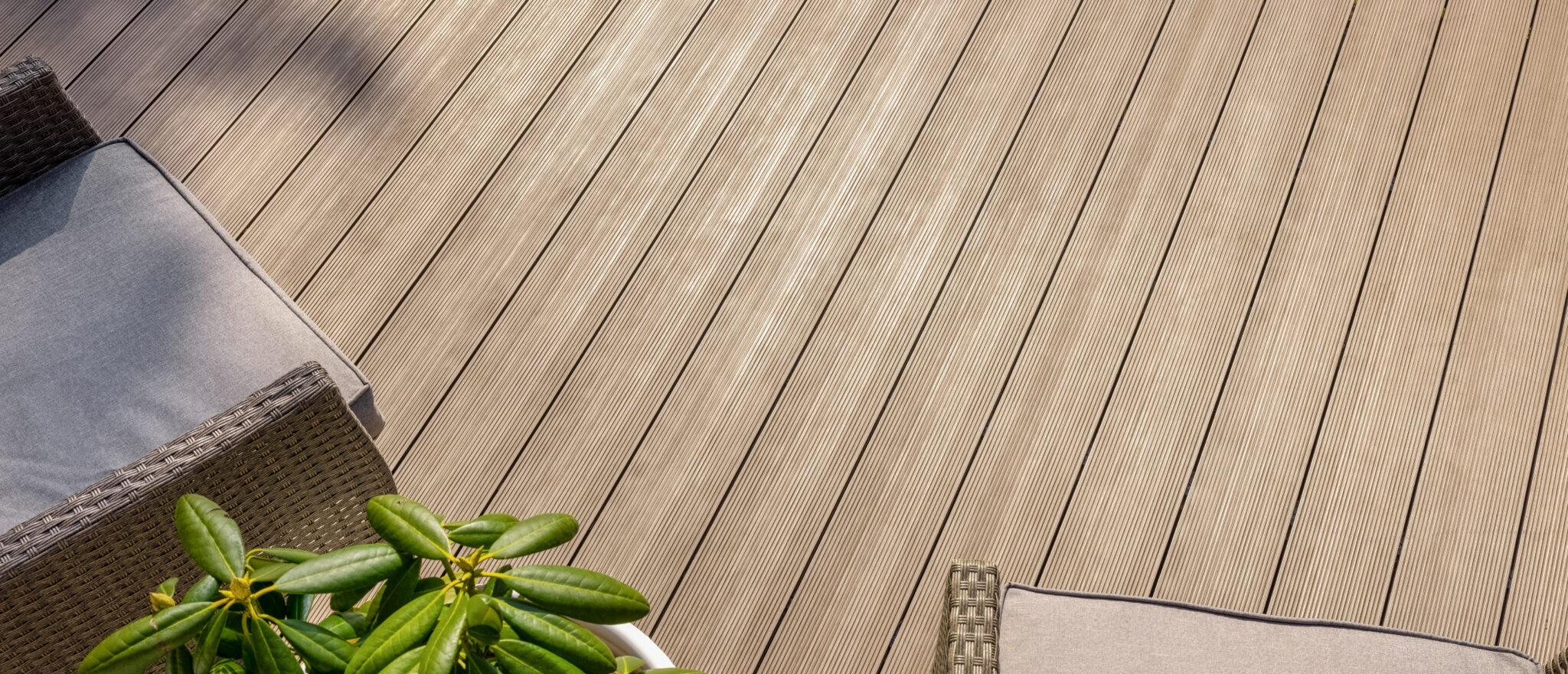 Deck builder in Runnemede NJ – Legacy Contracting